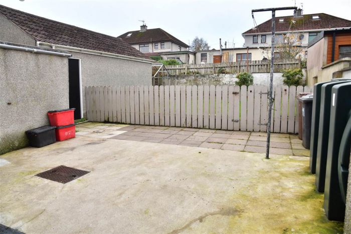 11 Deramore Crescent