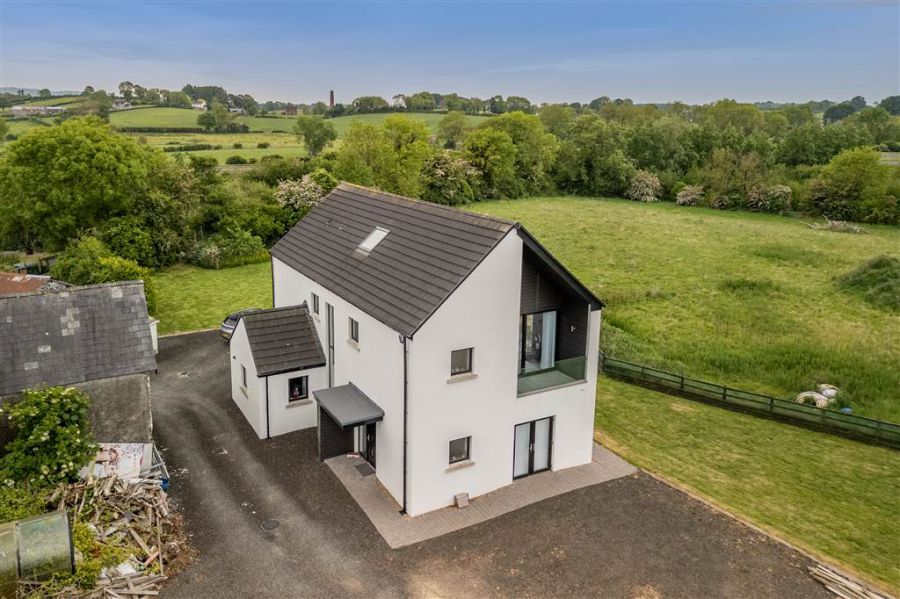 10 Ballee Road East