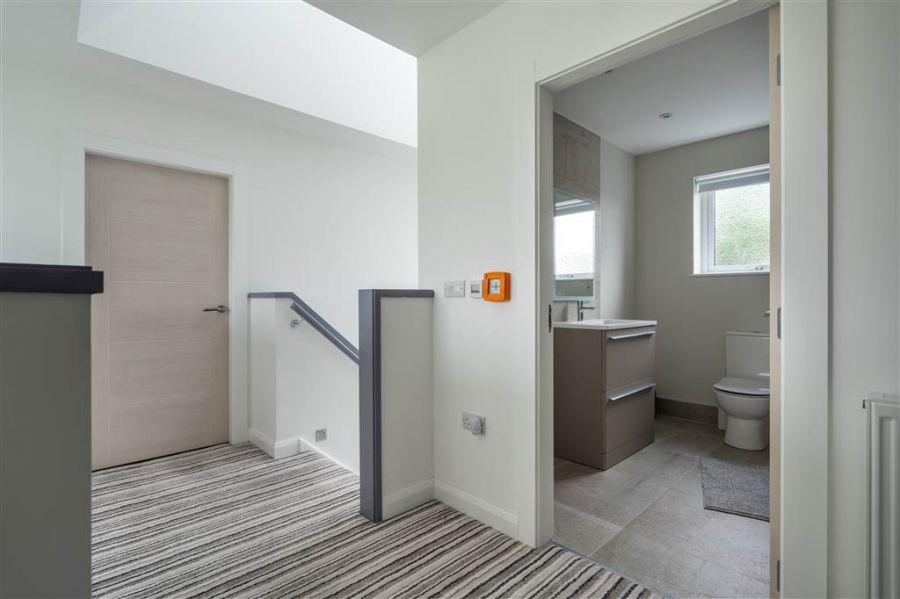 10 Ballee Road East