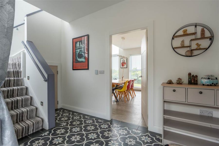 10 Ballee Road East