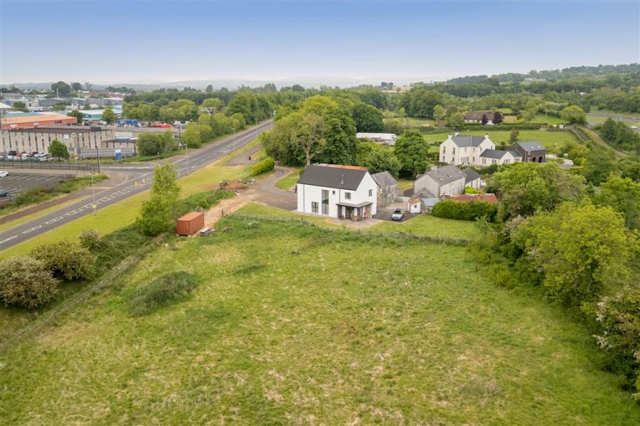 10 Ballee Road East