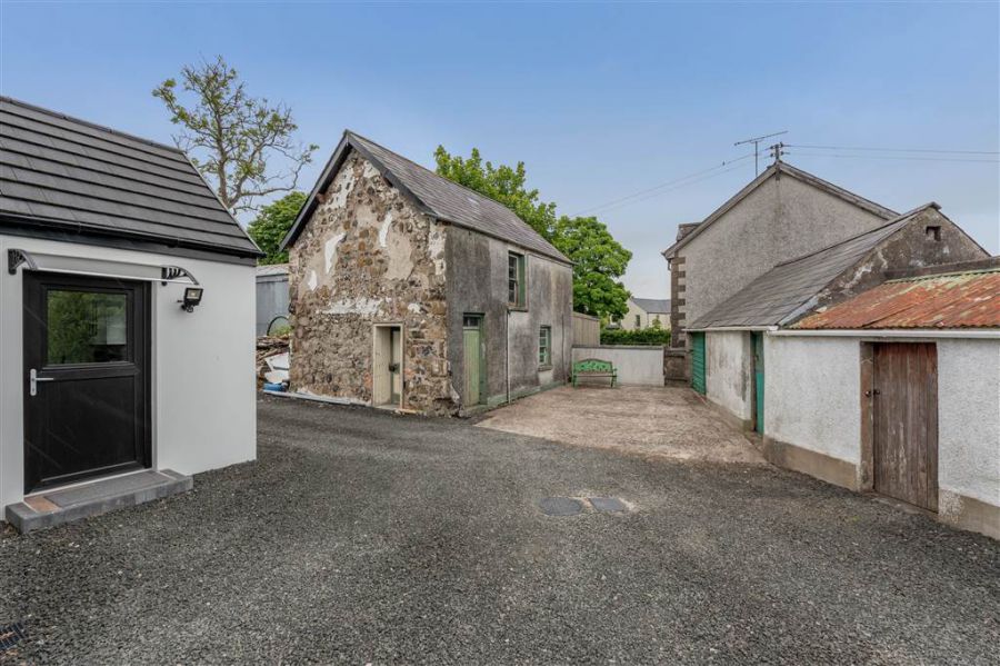 10 Ballee Road East