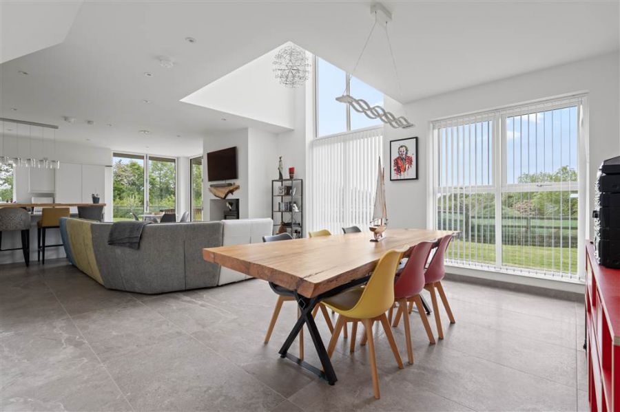 10 Ballee Road East