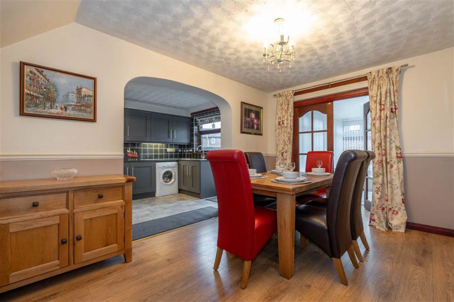 30 Glenburn Manor