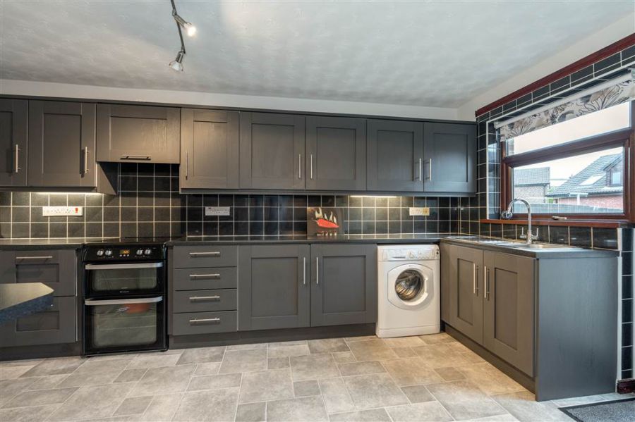 30 Glenburn Manor