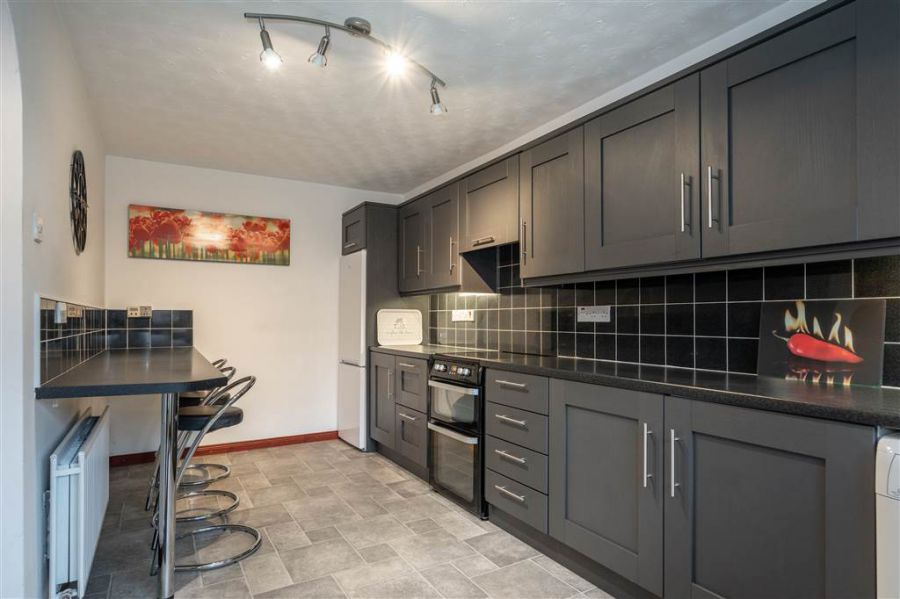 30 Glenburn Manor