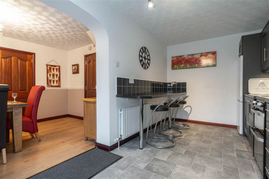 30 Glenburn Manor