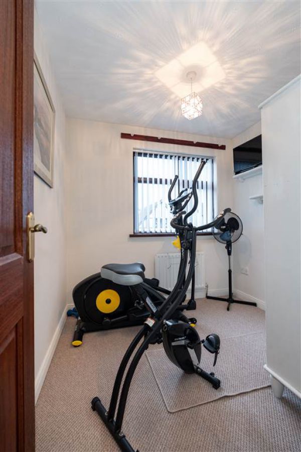 30 Glenburn Manor