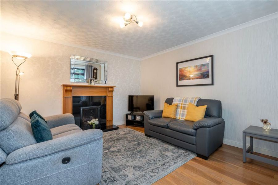30 Glenburn Manor