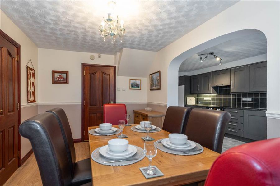 30 Glenburn Manor