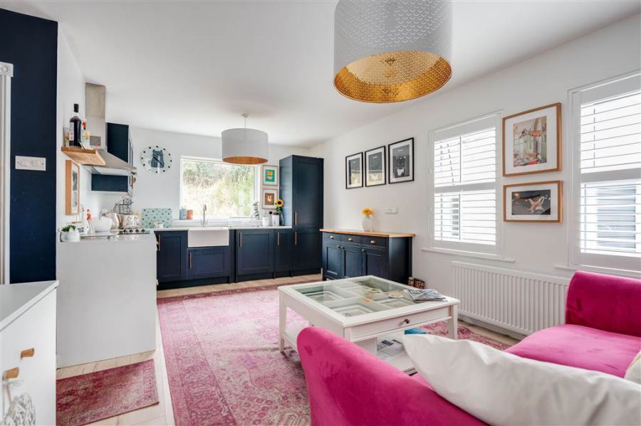 5 Woodcroft Rise