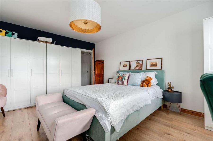 5 Woodcroft Rise