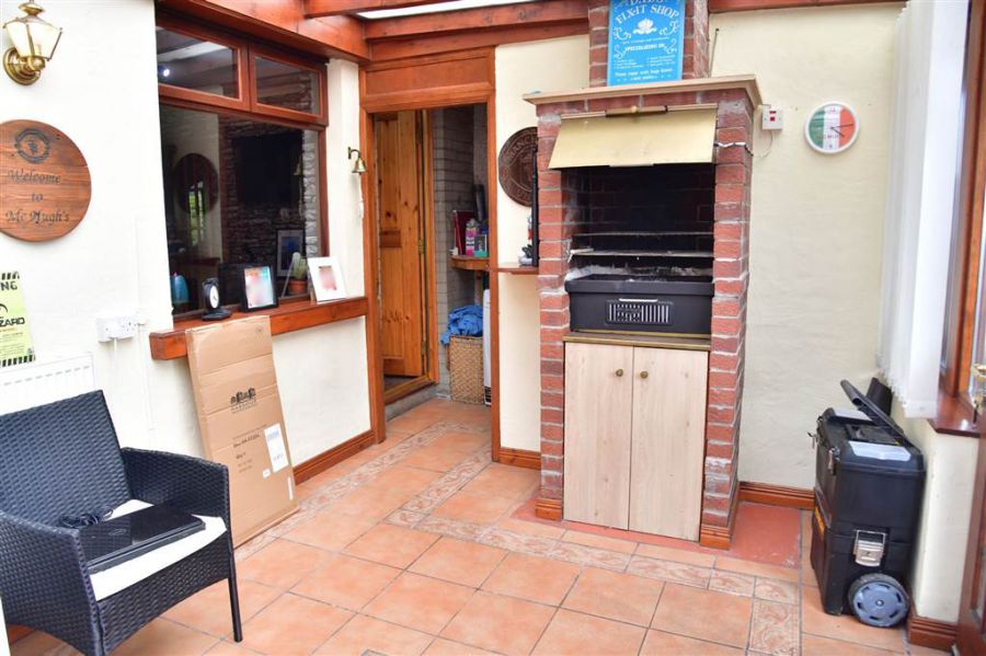 74 Dunclug Gardens
