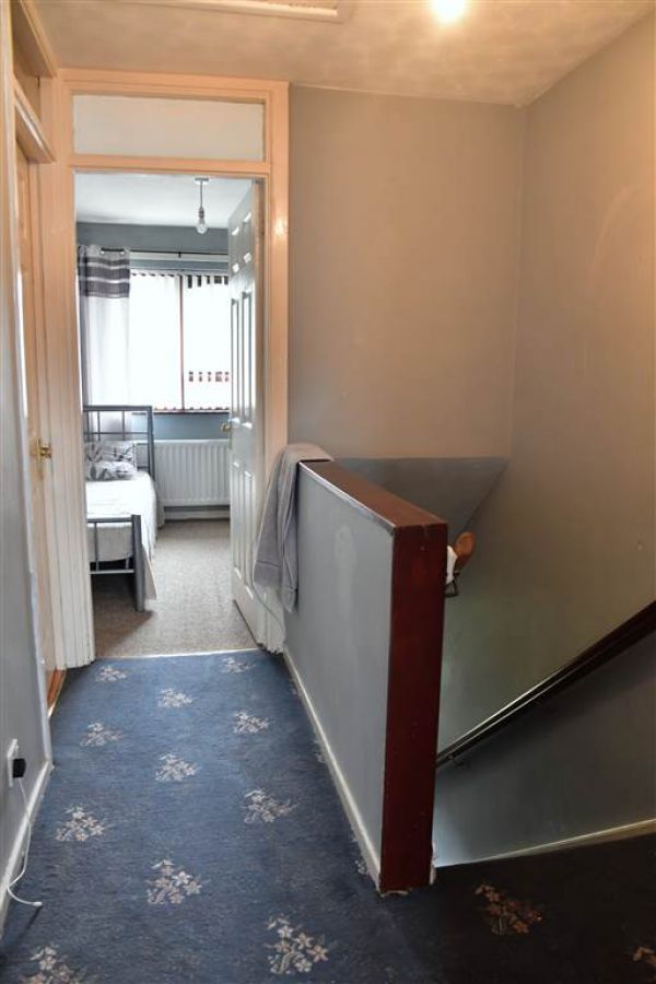 122 Tobar Park
