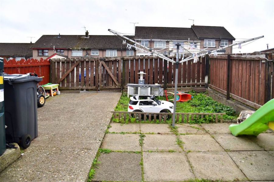 122 Tobar Park