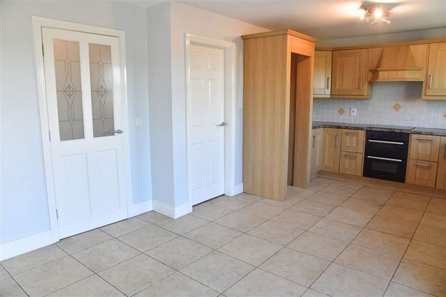 8 Springhill Manor