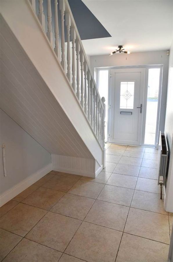 8 Springhill Manor