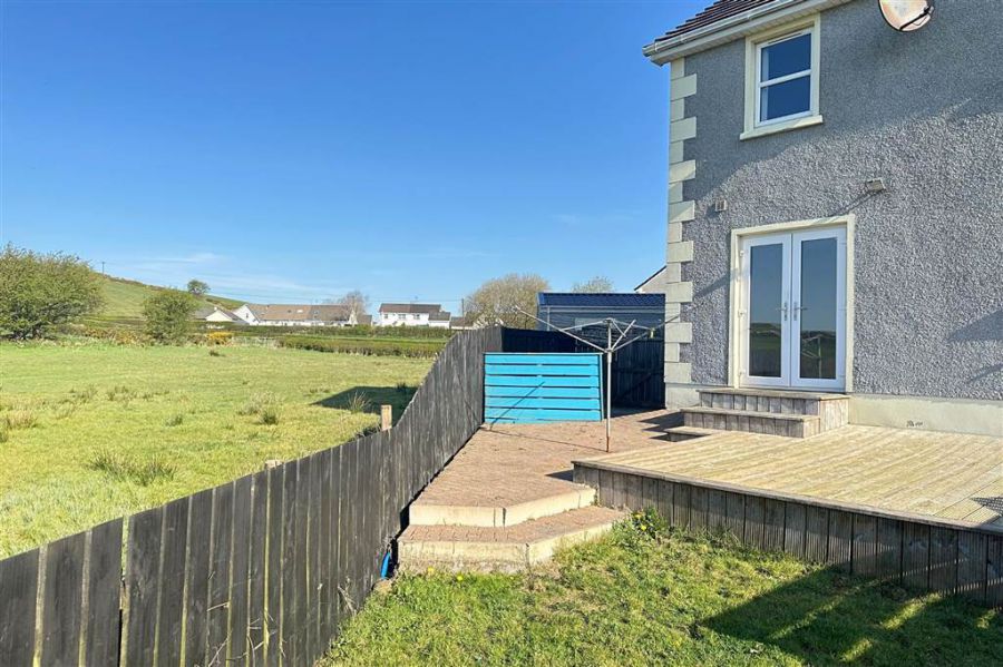 8 Springhill Manor