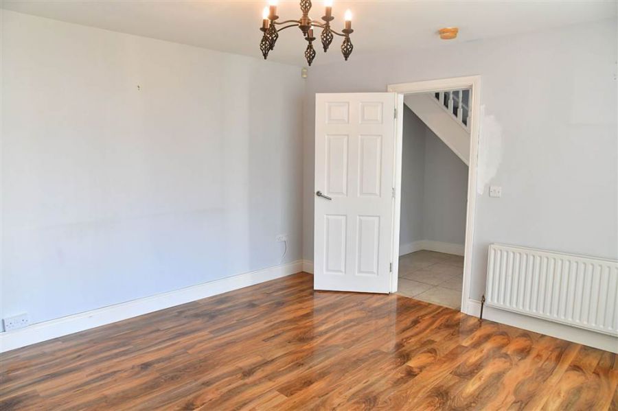8 Springhill Manor