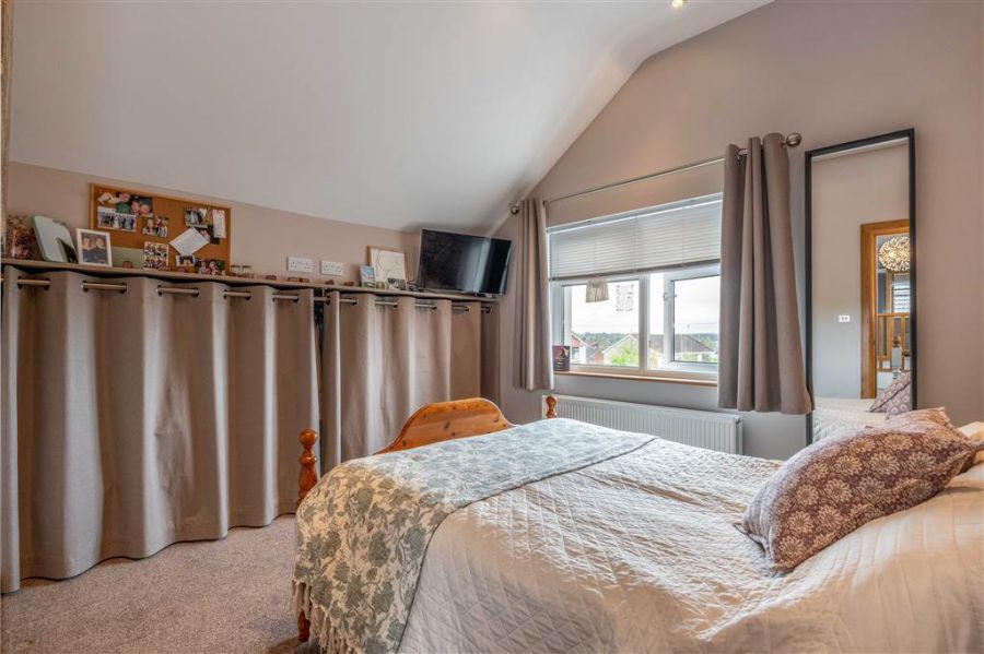 22 Hollybank Park