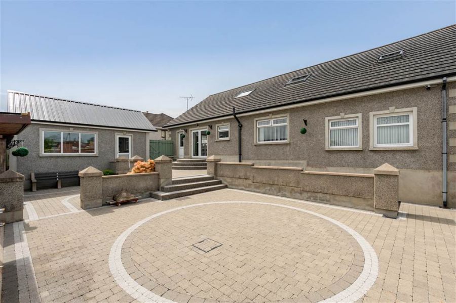 22 Hollybank Park