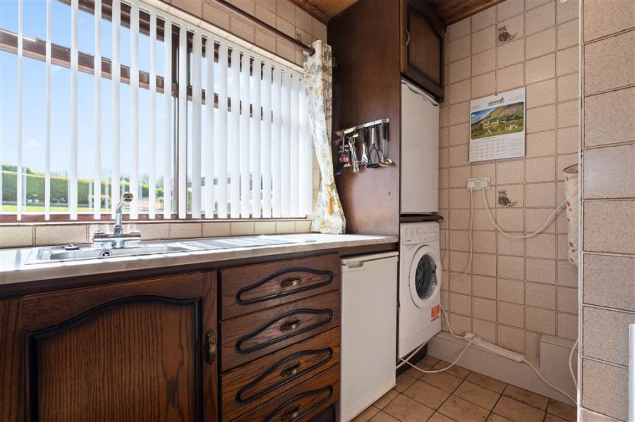 46 Knockan Road