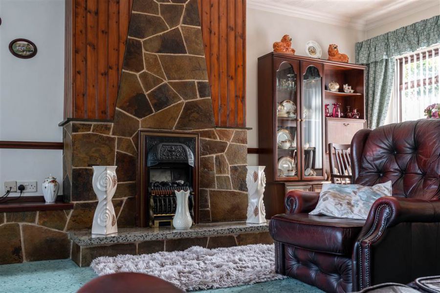 46 Knockan Road
