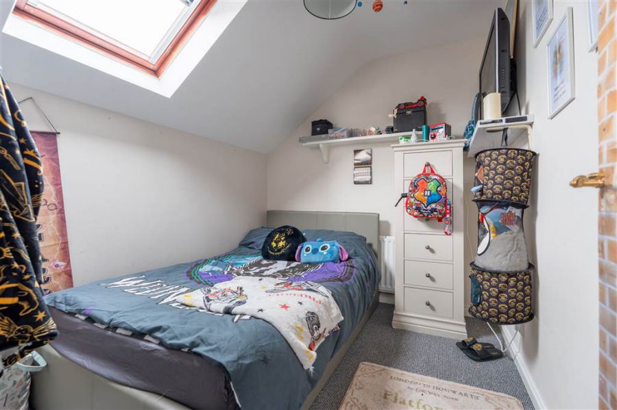 63 Thornbrooke