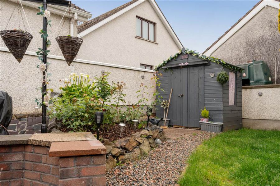 63 Thornbrooke