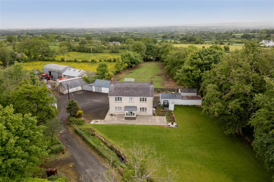 18 Lislunnan Road, kells, BT42 3NR