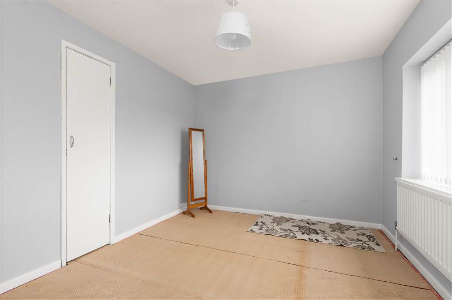 18 Lislunnan Road