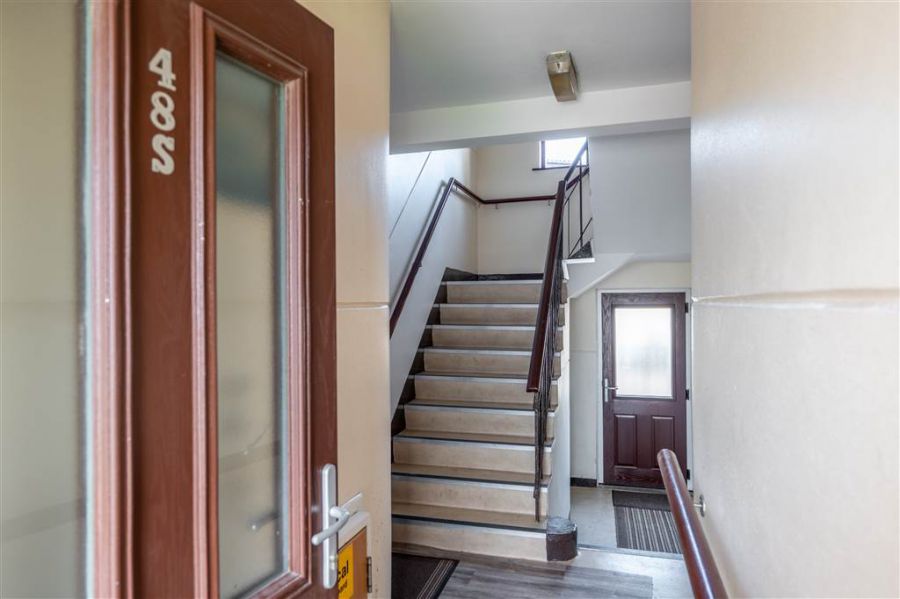 48d Broadway Avenue