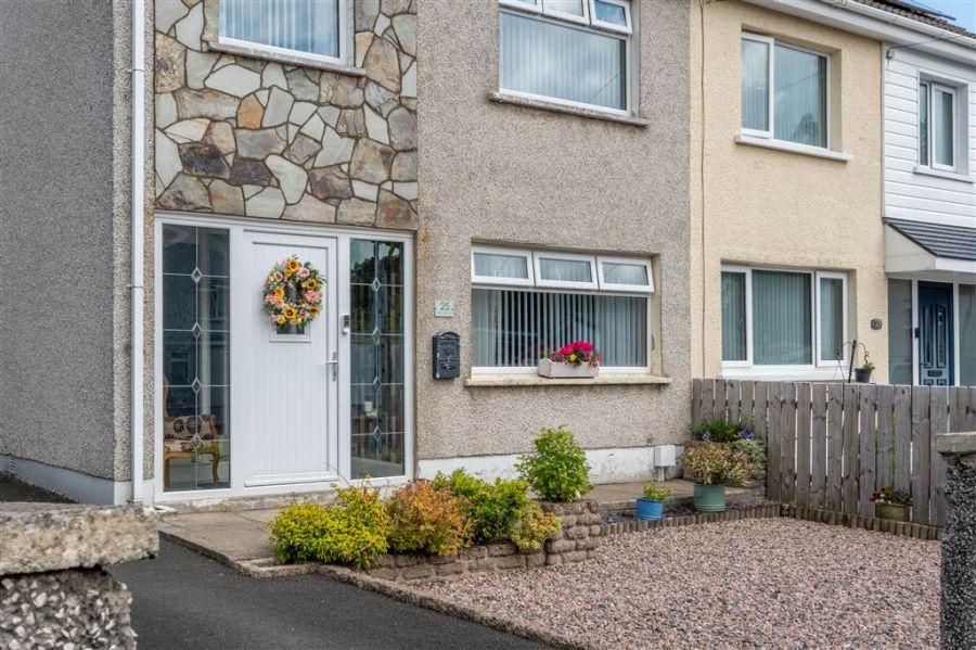 25 Tullymore Park