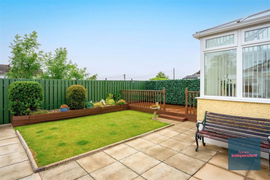 13 Wood Green Avenue