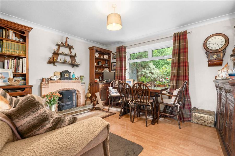 48 Moorfields Road