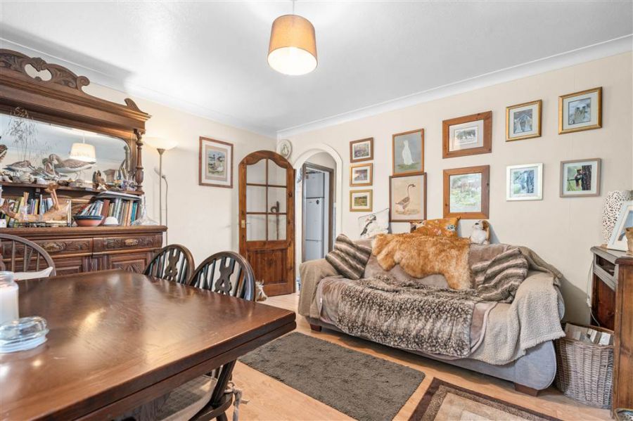 48 Moorfields Road