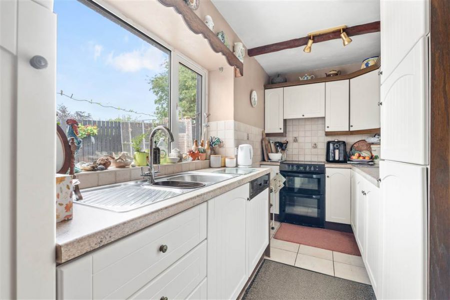 48 Moorfields Road