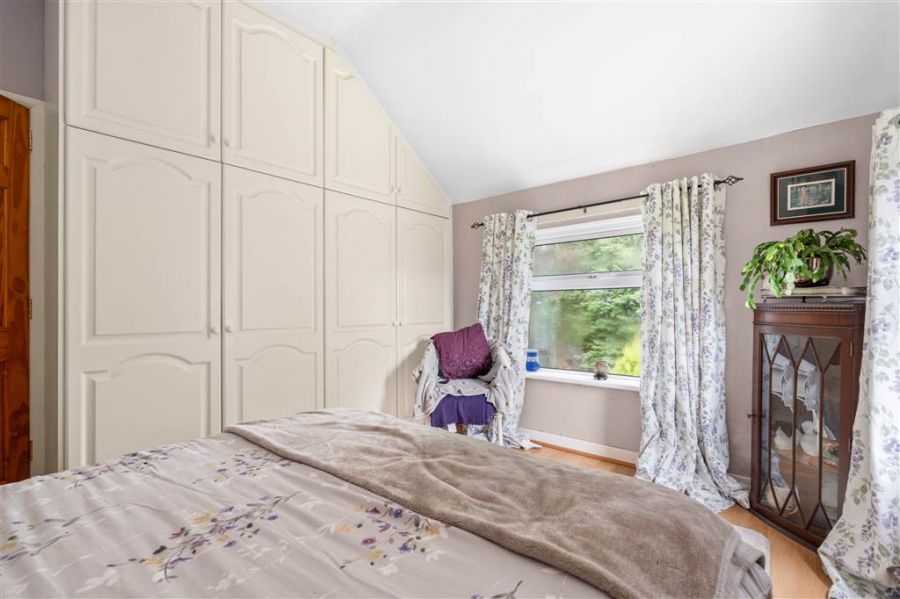 48 Moorfields Road