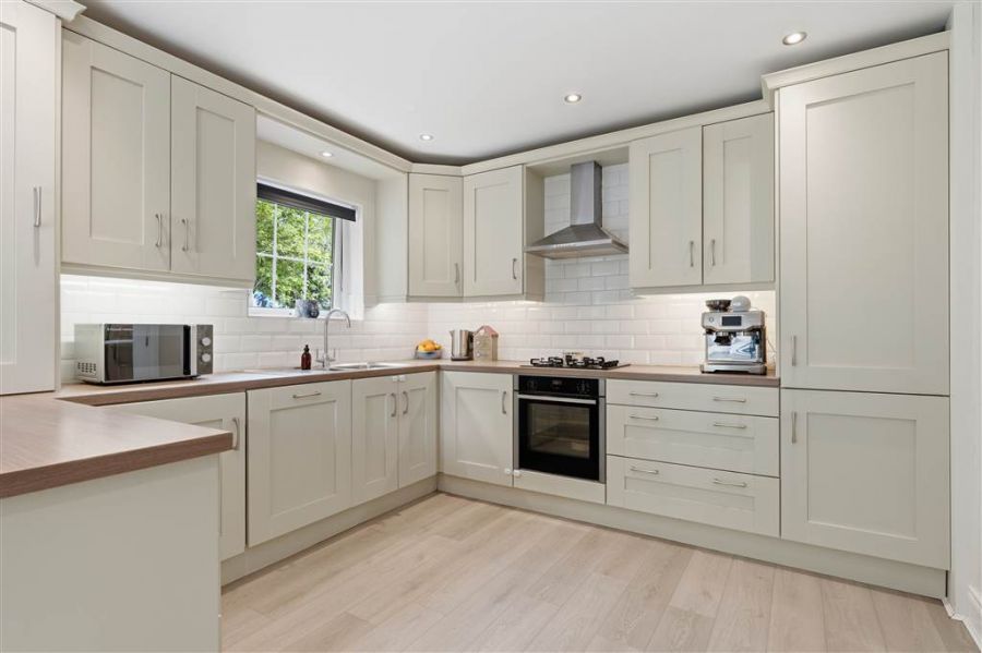 35 Tullymore Dale