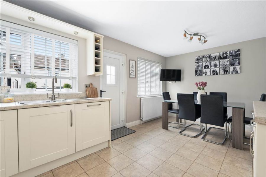 89 Dunfane Park