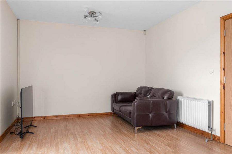 26 Doury Grove