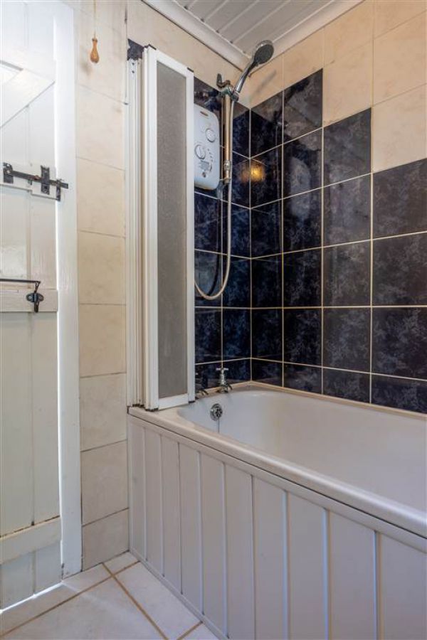 38 Dunnygarron Road
