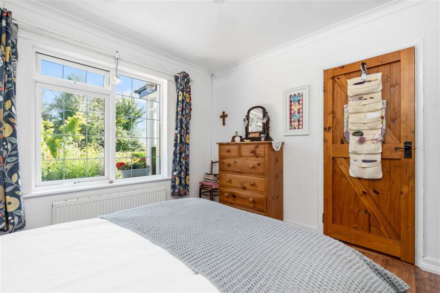 38 Dunnygarron Road