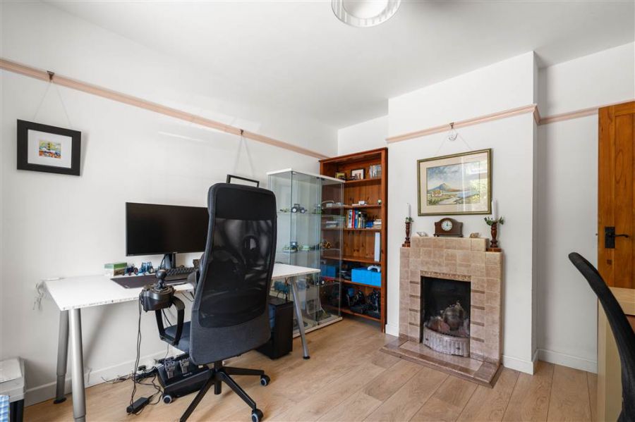38 Dunnygarron Road