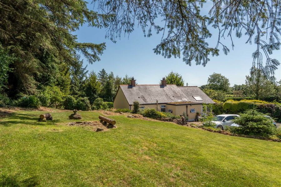 38 Dunnygarron Road