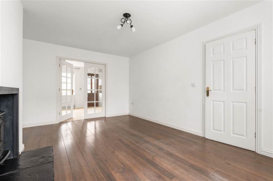 14 Springhill Manor