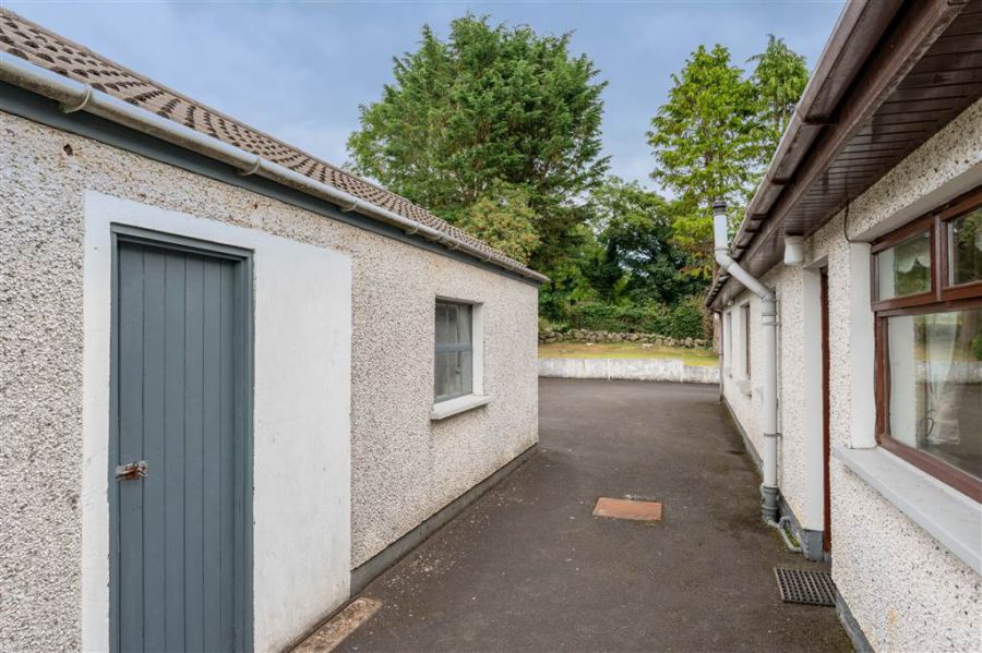 66 Carnlough Road
