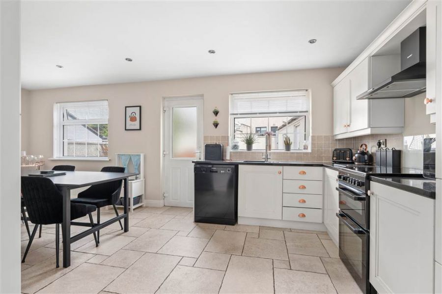 25 Dunfane Crescent