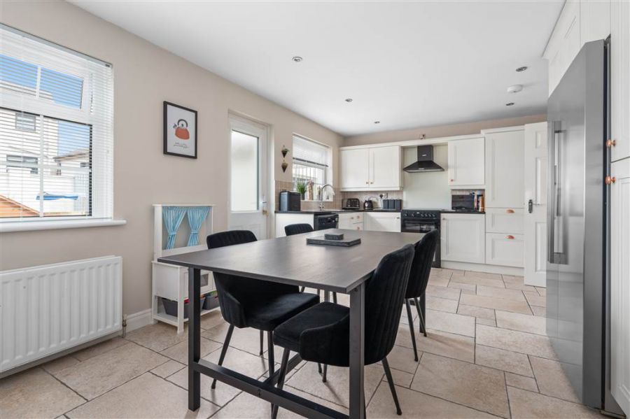 25 Dunfane Crescent