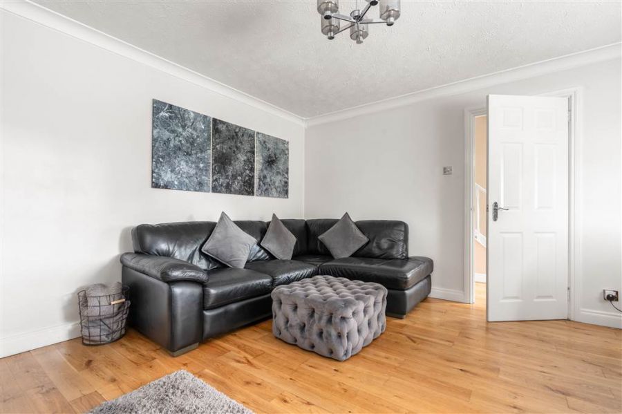 25 Dunfane Crescent